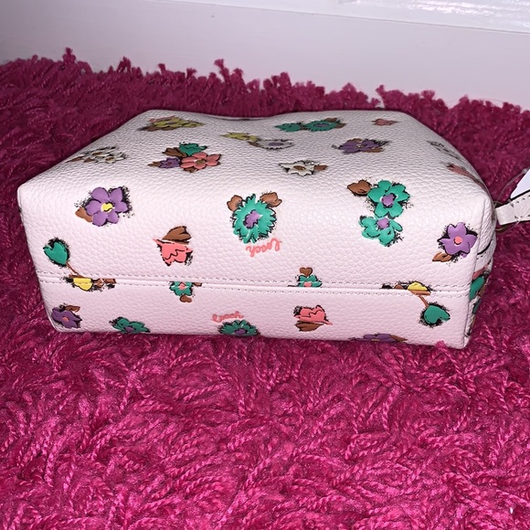 Coach Julienne Cosmetic Case 17 With Floral Print NWT New - Picture 9 of 10